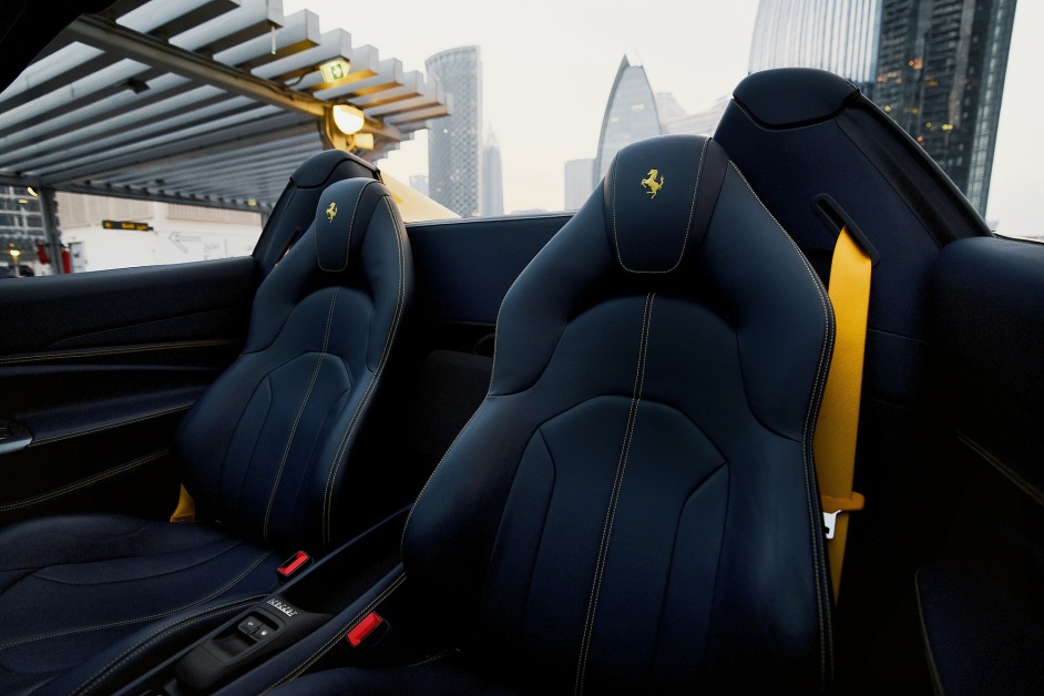 Аренда Ferrari F8 Spider в Дубае