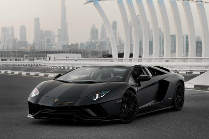 Аренда Lamborghini Aventador S Roadster в Дубае