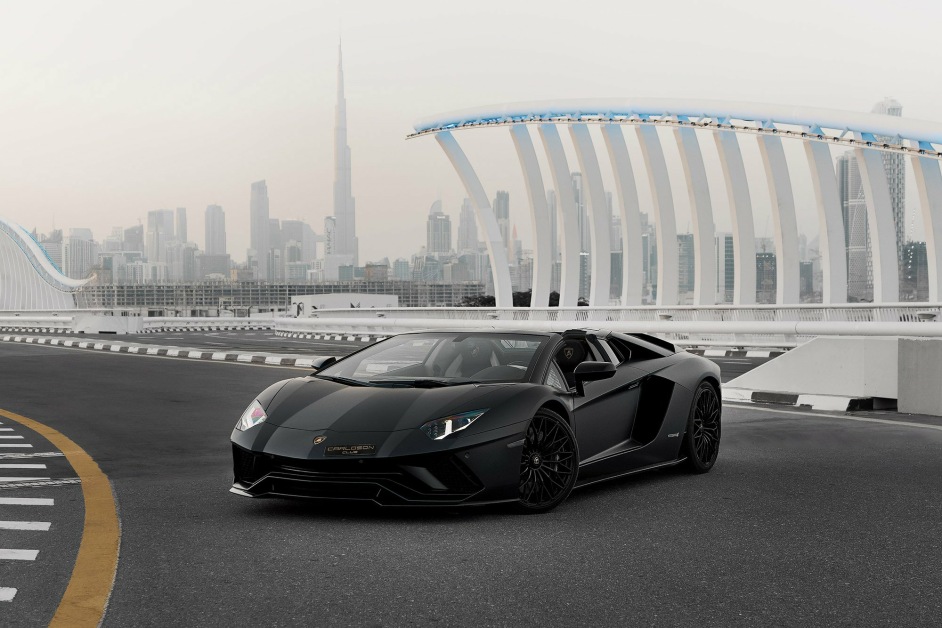 Аренда Lamborghini Aventador S Roadster в Дубае