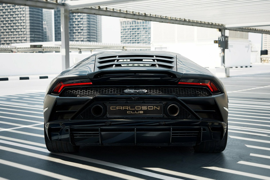 Аренда Lamborghini Huracan Evo в Дубае