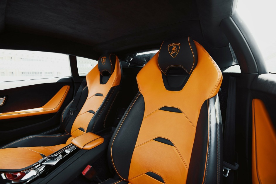 Аренда Lamborghini Huracan Evo в Дубае