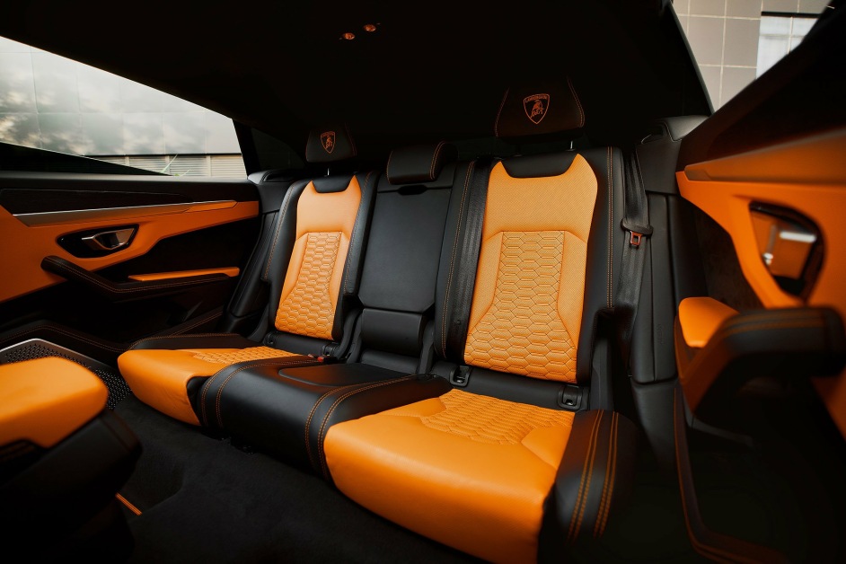 Аренда Lamborghini Urus в Дубае
