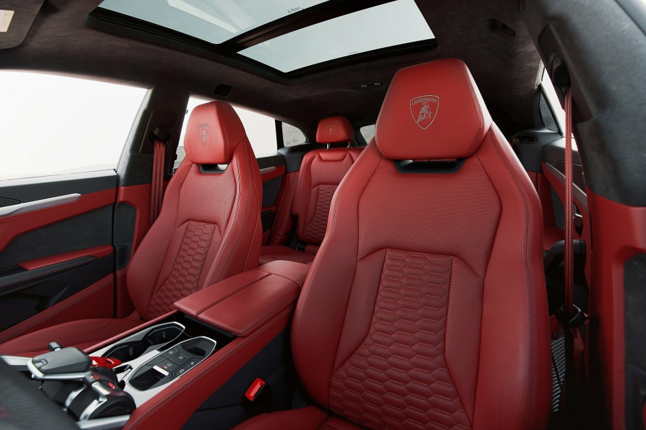 Аренда Lamborghini Urus в Дубае