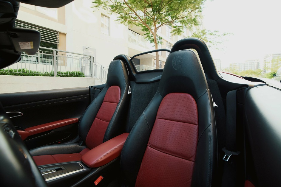 Аренда Porsche Boxster в Дубае
