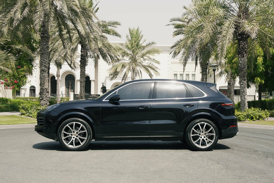 Аренда Porsche Cayenne в Дубае