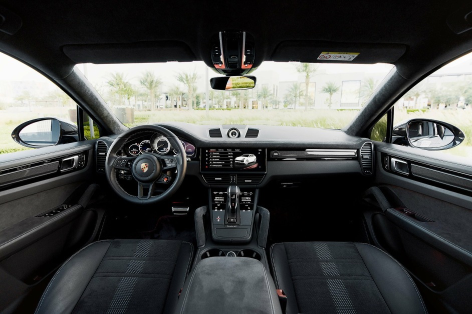 Аренда Porsche Cayenne Turbo GT в Дубае