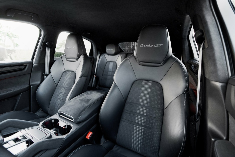 Аренда Porsche Cayenne Turbo GT в Дубае
