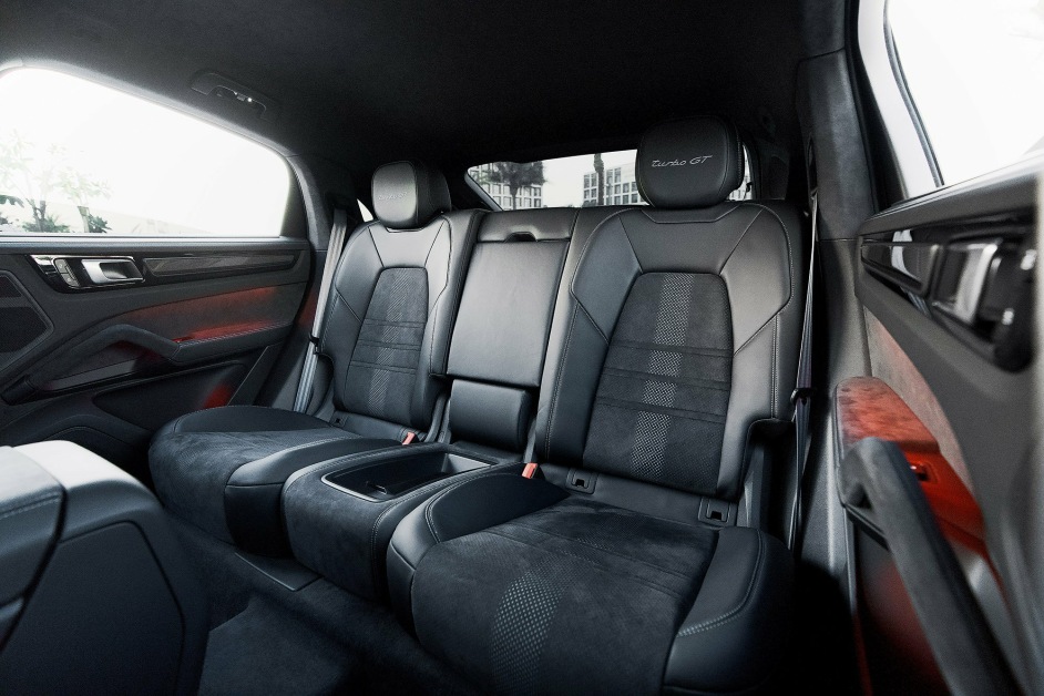 Аренда Porsche Cayenne Turbo GT в Дубае