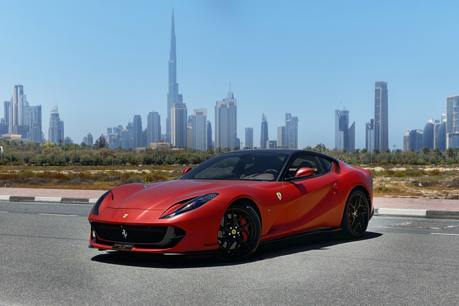 Аренда Ferrari 812 Superfast в Дубае