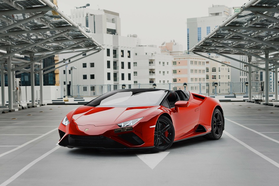 Аренда Lamborghini Huracan Evo Spyder в Дубае