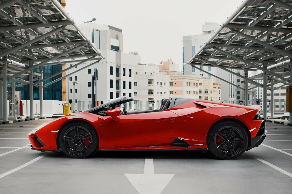 Аренда Lamborghini Huracan Evo Spyder в Дубае