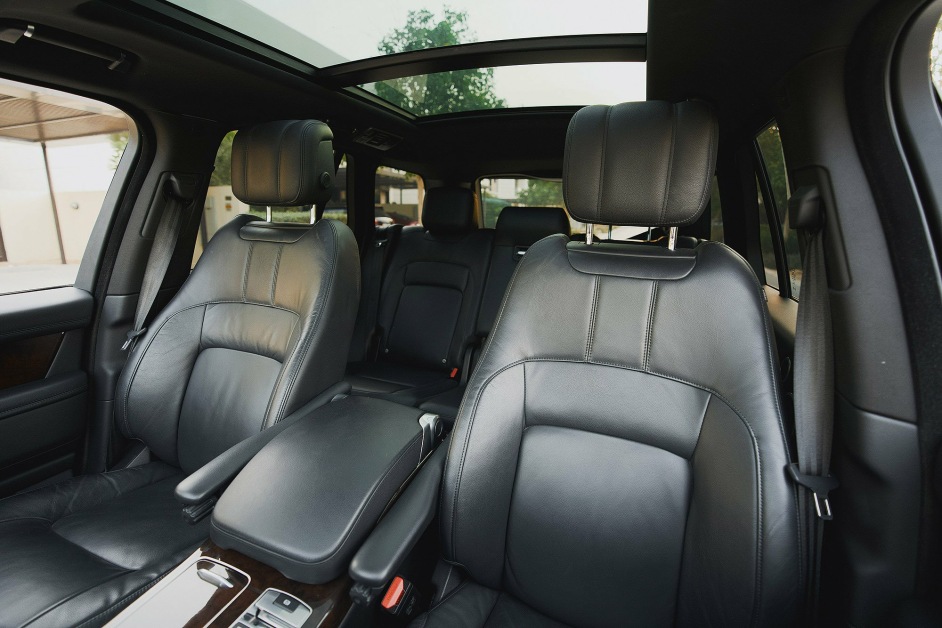 Аренда Range Rover Vogue HSE в Дубае