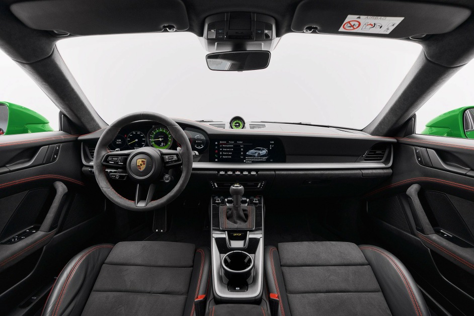 Аренда Porsche 911 GT3 в Дубае