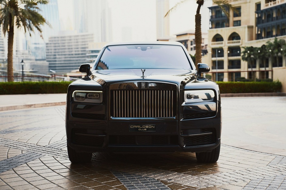 Аренда Rolls Royce Cullinan Black Badge в Дубае