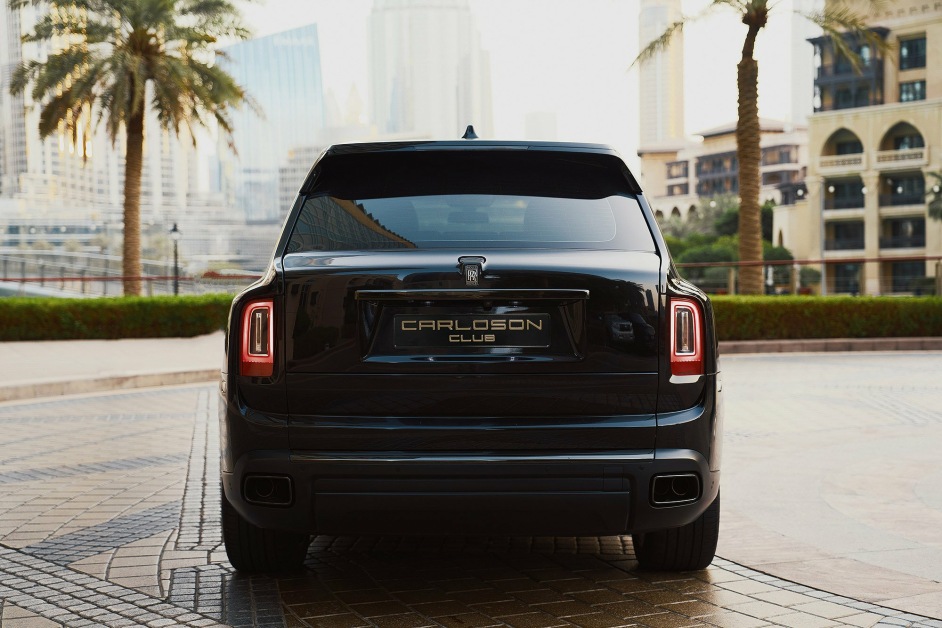 Аренда Rolls Royce Cullinan Black Badge в Дубае