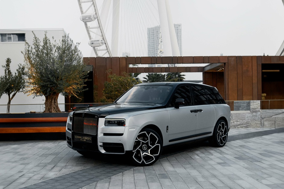 Аренда Rolls Royce Cullinan Black Badge в Дубае