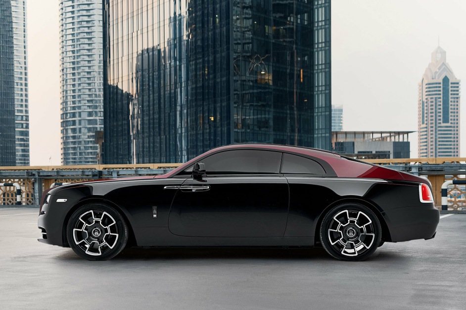 Аренда Rolls Royce Wraith Black Badge в Дубае