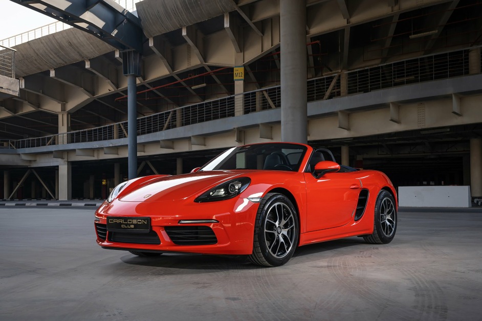 Аренда Porsche Boxster в Дубае