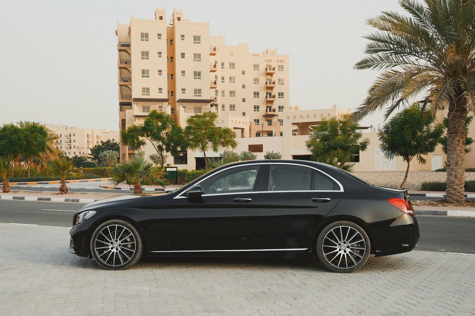 Аренда Mercedes C300 в Дубае