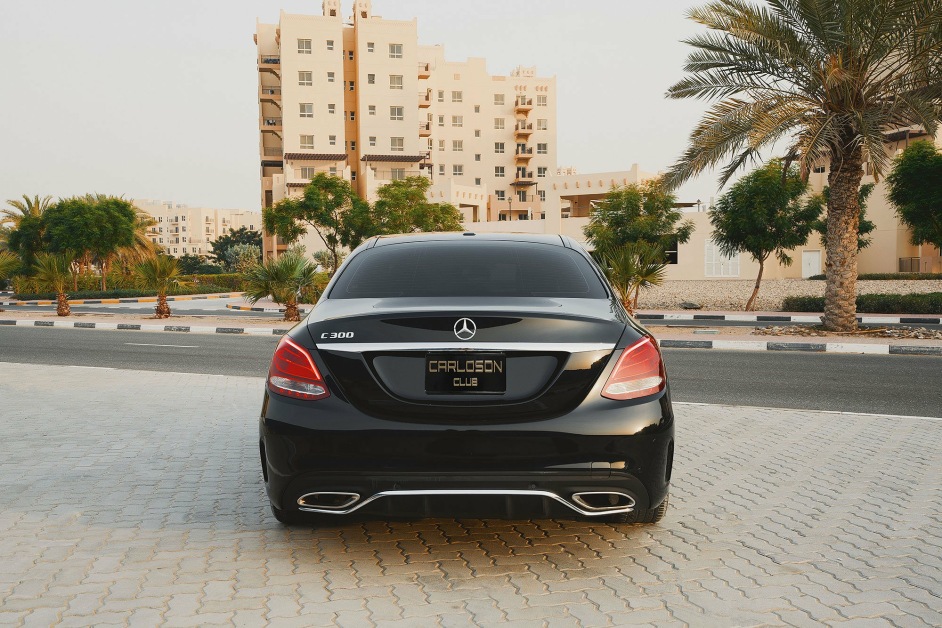 Аренда Mercedes C300 в Дубае