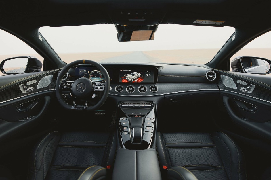 Аренда Mercedes AMG GT63s в Дубае